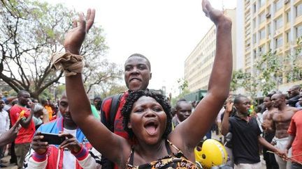 A l'annonce de la décision de la Cour suprême, les habitants de Nairobi au Kenya sont descendus dans la rue ce 1er septembre 2017. (Billy Mutai / ANADOLU AGENCY)