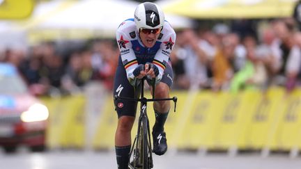 Le rouleur de l'équipe belge Quick-Step&nbsp;Alpha Vinyl, Yves Lampaert, lors du prologue du Tour de France, le 1er juillet 2022. (THOMAS SAMSON / AFP)