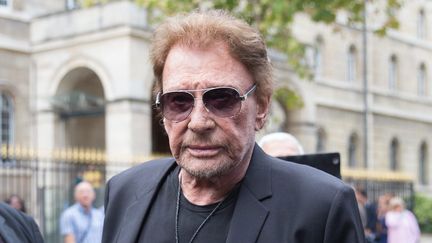 Johnny Hallyday arrive aux obsèques de Mireille Darc,  le 1er septembre 2017 place Saint Sulpice à Paris.
 (Nicolas Kovarik / MaxPPP)