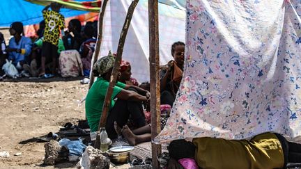 Des Ethiopiens qui ont quitté leur pays à la suite de combats, dans un camp situé à la frontière soudanaise, le 12 novembre 2020. (AFP)