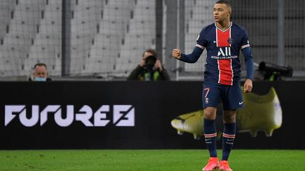 Kylian Mbappé lors du Classique face à l'OM, le 7 février 2021.  (NICOLAS TUCAT / AFP)