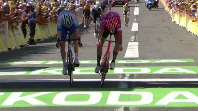 L'ancien maillot à pois a devancé Nick Schultz et Luis Leon Sanchez sur la ligne alors qu'il était lâché dans la montée de l'altiport de Megève ! Magnus Cort Nielsen s'impose à l'issue de cette dixième étape lui qui rêvait d'une victoire, c'est fait !