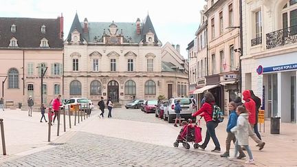 Côte-d'Or : les touristes sont de retour à Beaune (France 3)