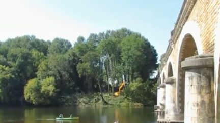 Polémique : des vestiges face aux bulldozers en Dordogne