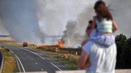 Feu de champs en Eure-et-Loir, le 25 juillet 2019 (MAXPPP)