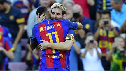 La joie de Messi et Neymar (LLUIS GENE / AFP)