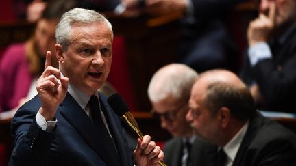 Le ministre de l'Economie Bruno Le Maire lors d'une séance de questions au gouvernement à l'Assemblée Nationale le 4 avril 2023. (CHRISTOPHE ARCHAMBAULT / AFP)