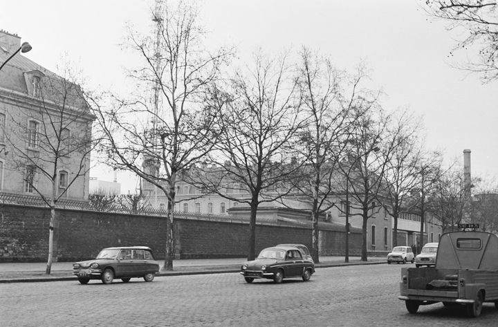 Le bâtiment du SDECE (service de contre-espionnage français) boulevard Mortier, à Paris, France, le 28 décembre 1968. (KEYSTONE-FRANCE / GAMMA-KEYSTONE / GETTY IMAGES)