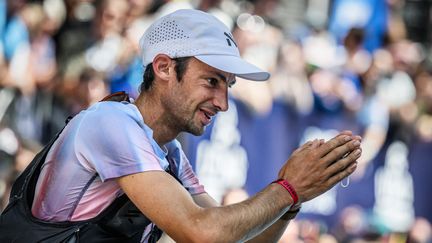 L'athlète Kilian Jornet, à Chamonix (Haute-Savoie), le 27 août 2022. (JEFF PACHOUD / AFP)