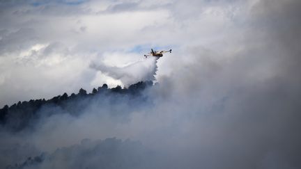 Lubéron : l'incendie ne faiblit pas