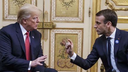 Le président américain Donald Trump (à gauche) et le président français Emmanuel Macron, le 10 novembre 2018 à l'Elysée, à Paris. (Christophe Petit-Tesson / AFP)