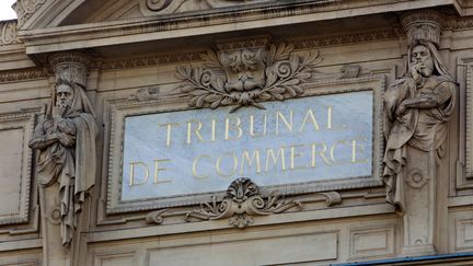 Les tribunaux de commerce sont fermés depuis le 17 mars 2020, en raison de la crise sanitaire liée au coronavirus (illustration). (LOIC VENANCE / AFP)