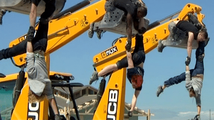 La machine au service de l'Art dans "Traction de la compagnie anglaise Motionhouse.
 (France 3 Provence-Alpes)