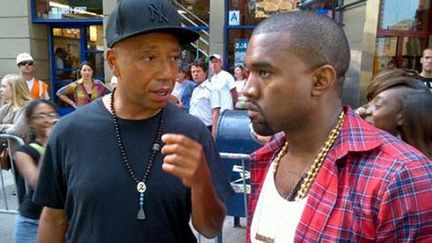 Kanye West et Russell Simmons viennent soutenir Occupy Wall Street le 10 octobre 2011.
 (@UncleRush)