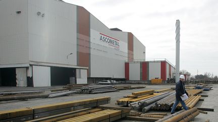 Une usine Ascom&eacute;tal &agrave; Fos-sur-Mer (Bouches-du-Rh&ocirc;ne), le 20 mars 2006. (BORIS HORVAT / AFP)