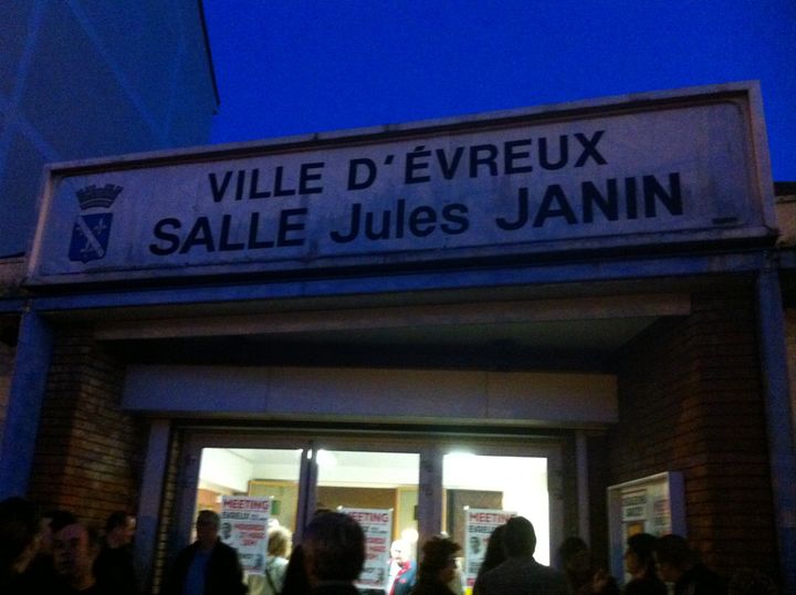 La petite salle Jules Janin d'Evreux a accueilli une réunion publique du NPA le 21 mars. (Sébastien Tronche)