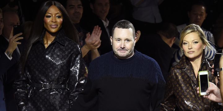 Kim Jones, Naomi Campbell et Kate Moss au final Vuitton ah 2018, à Paris
 (BERTRAND GUAY / AFP)