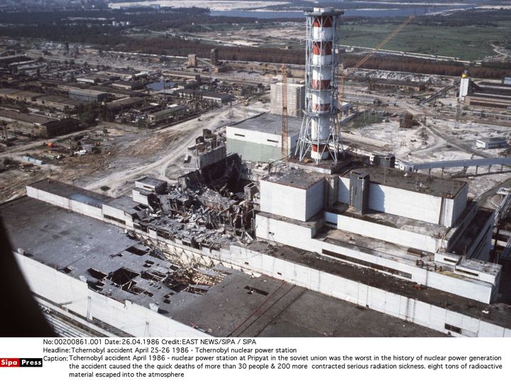 Une vue aérienne de la centrale nucléaire de Tchernobyl après la catastrophe du 26 avril 1986. (EAST NEWS/SIPA / SIPA)