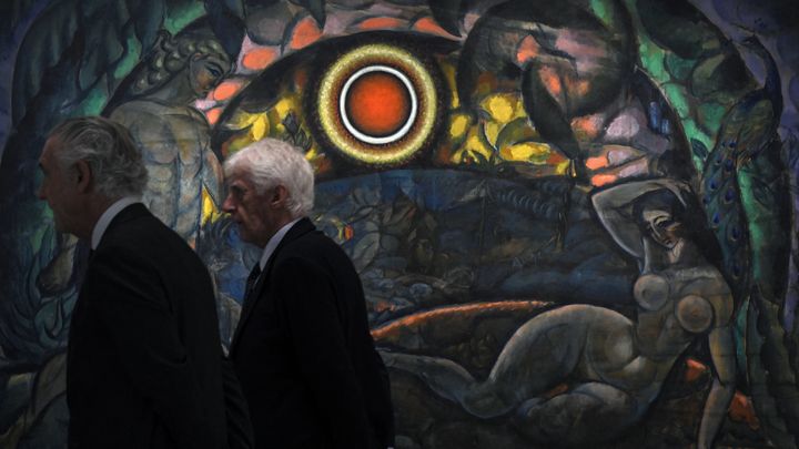 L'œuvre "Adam et Eve", de l'artiste Vladimir Baranov-Rossiné, est exposée au musée Thyssen-Bornemisza, à Madrid (Espagne), le 28 novembre 2022. (OSCAR DEL POZO / AFP)