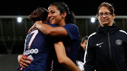 Aurélie Kaci et Shirley Cruz, joueuses du PSG (ANTHONY MASSARDI / MAXPPP)