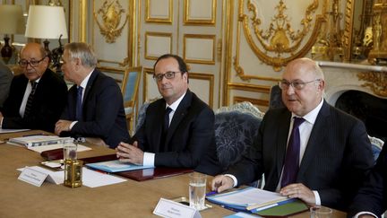 Conseil des ministres extraordinaire le 24 juin dernier après le Brexit sous la présidence de François Hollande (MAXPPP)