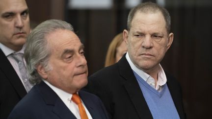 Harvey Weinstein (à droite) et son avocat Benjamin Brafman le 25 mai.
 (POOL / GETTY IMAGES NORTH AMERICA / AFP)