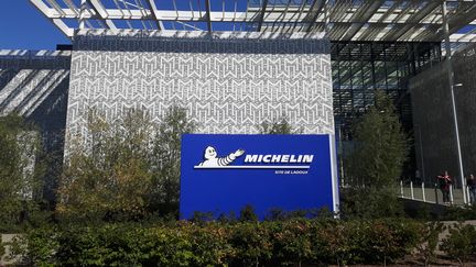 Le site Michelin à Ladoux dans l'agglomération de Clermont-Ferrand (Puy-de-Dôme). (EMMANUEL MOREAU / FRANCE-BLEU PAYS D’AUVERGNE / RADIO FRANCE)