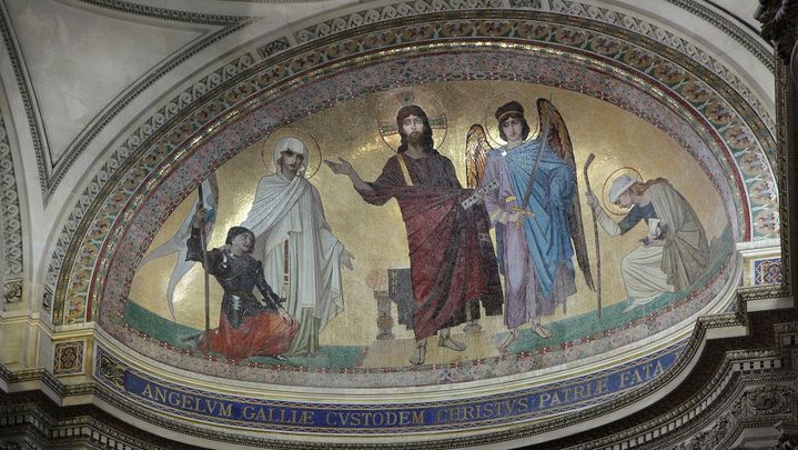 Mosa&iuml;que d'Ernest H&eacute;bert (1817-1908) repr&eacute;sentant le Christ en majest&eacute; dans l'abside du Panth&eacute;on. (MANUEL COHEN / AFP)