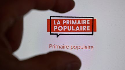 La Primaire populaire n'a rien clarifié à gauche, d'après le politologue&nbsp;Remi Lefebvre. (DAMIEN MEYER / AFP)