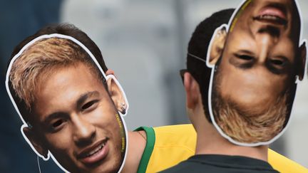 L'op&eacute;ration, lanc&eacute;e par des publicitaires, a &eacute;t&eacute; baptis&eacute;e "Somos todos Neymar". Traduisez : "Nous sommes tous des Neymar". (PEDRO UGARTE / AFP)