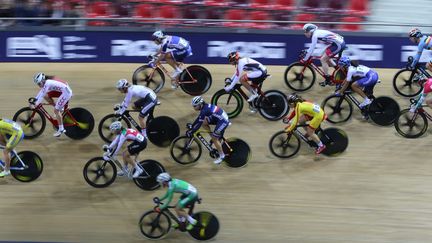 Les élèves de 4ème du collège&nbsp;de la Couldre à Montigny-le-Bretonneux ont pu tester le vélo de course au vélodrome de Saint-Quentin-en-Yvelines (illustration) (FRED HASLIN / MAXPPP)