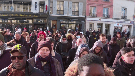 En l'espace d'une semaine, deux adolescents sont décédés à Saint-Denis (Seine-Saint-Denis), après avoir été violemment attaqués. L'un d'eux avait 14 ans. La situation inquiète les habitants.