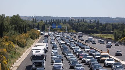 Bouchon sur l'A7 dans le Vaucluse. (BRUNO SOUILLARD / MAXPPP)