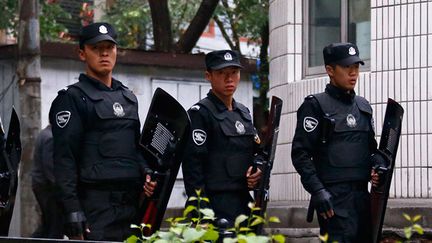 &nbsp; (Déploiement policier dans la province du Xinjiang © REUTERS/Petar Kujundzic)