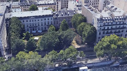 Le secteur du 7e arrondissement de Paris où un important incendie s'est déclaré, le 6 février 2022. (GOOGLE EARTH)