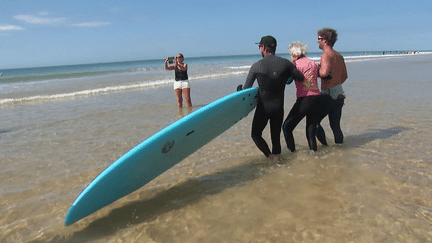 Les Ephads se mettent au surf (France 2)