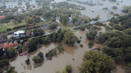 Eine Luftaufnahme der überfluteten Donau in Bratislava (Slowakei), 17. September 2024. (ROBERT NEMETI / ANADOLU / AFP)