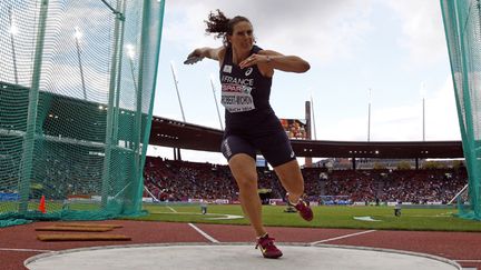 &nbsp; (Après l'argent mondial l'année dernière, Melina Robert-Michon décroche l'argent européen ce samedi à Zurich. © REUTERS/Phil Noble)