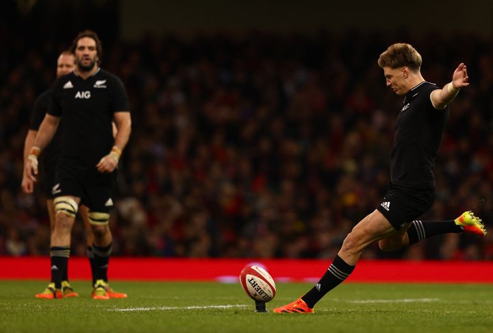 Jordie Barrett, à Cardiff fin octobre, sera le buteur néo-zélandais samedi contre la France. (ADRIAN DENNIS / AFP)