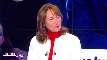 Ségolène Royal a&nbsp;complimenté la campagne d'Emmanuel Macron, dimanche 11 décembre sur le plateau de Punchline (C8). (Dailymotion / C8)