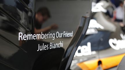  Les pilotes rendront un dernier hommage à Jules Bianchi, décédé la semaine dernière.  (FRANCOIS FLAMAND / DPPI MEDIA)