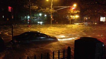 La 20e rue de Manhattan inond&eacute;e apr&egrave;s le passage de la temp&ecirc;te Sandy, &agrave;&nbsp;New York (Etats-Unis), lundi 29 octobre 2012. (RIGELHAUPT SAMUEL / SIPA USA)