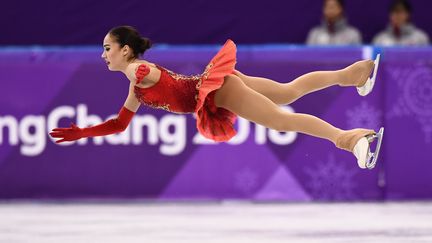 La patineuse russe Alina Zagitova, le 23 février 2018 à Gangneung (Corée du Sud). (ARIS MESSINIS / AFP)