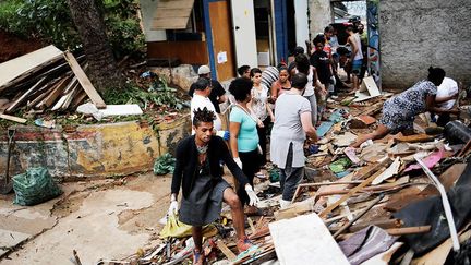 A São Paulo, la ville la plus riche du Brésil, 400.000 personnes ne possèdent pas de logis décent et 16.000 dorment dans la rue. Plus de 300.000 logements sont inoccupés. 
  (Nacho Doce /Reuters)