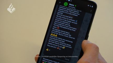 Image d'un téléphone utilisant la messagerie Matrix présentée par la police néerlandaise et Europol. (POLITIE.NL)