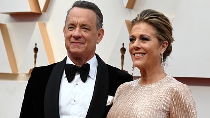 L'acteur américain Tom Hanks et son épouse Rita Wilson, le 9 février 2020 , cérémonie des Oscars au Dolby Theater d'ollywood, Californie, Etats-Unis (ROBYN BECK / AFP)