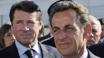 Christian Estrosi et Nicolas Sarkozy, en septembre 2010 &agrave; Montbard (C&ocirc;te-d'Or). (PHILIPPE WOJAZER / AFP)