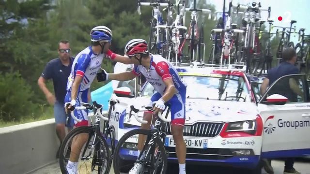 Thibaut Pïnot, blessé et en larmes, abandonne le Tour de France