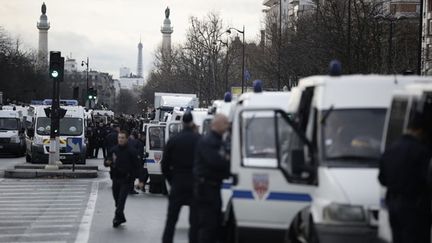 &nbsp; (2.000 policiers et 1.350 militaires seront mobilisés dans le cadre de la marche républicaine prévue ce dimanche à Paris © MaxPPP)