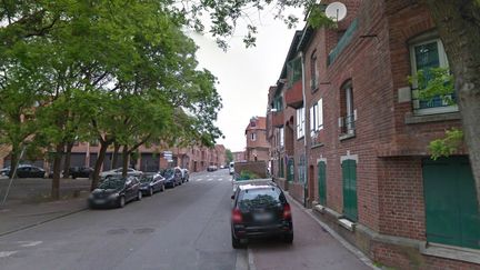 Un jeune p&egrave;re de famille a &eacute;t&eacute; tu&eacute; dans cette rue de Roubaix (Nord), dans la nuit du 3 au 4 ao&ucirc;t 2014, apr&egrave;s avoir demand&eacute; &agrave; deux hommes de faire moins de bruit. (GOOGLE STREET VIEW)